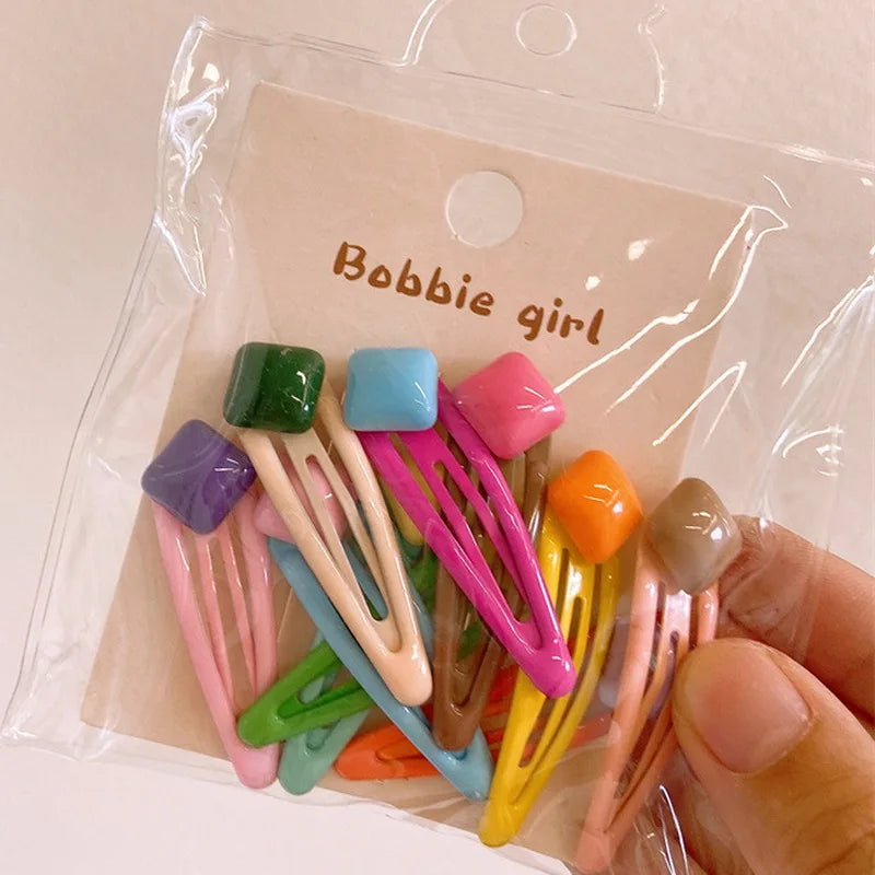 Lot de 10 mini pinces à cheveux mignonnes pour enfants.