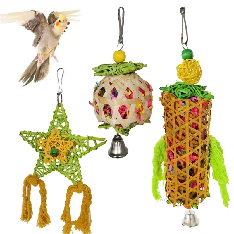 Cage tressée en bambou et rotin naturel – jouet à mâcher pour oiseaux, décoration suspendue pour perroquets, accessoires pour animaux de compagnie.