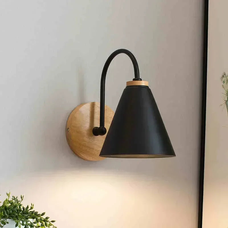 Applique murale nordique pour chambre à coucher, éclairage de chevet et salon – luminaire en bois d'intérieur au style rétro.